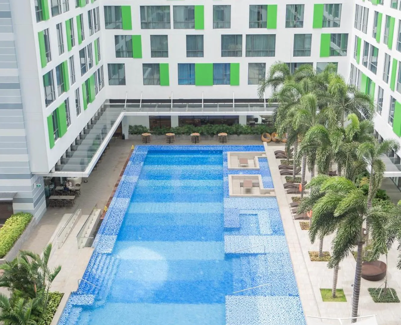 Can Ho San Bay - San Golf Tan Son Nhat- Free Pool&Gym Ho Chi Minh City 0*,  Vietnam